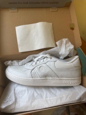 Wilson White Low-Top Leather Sneaker